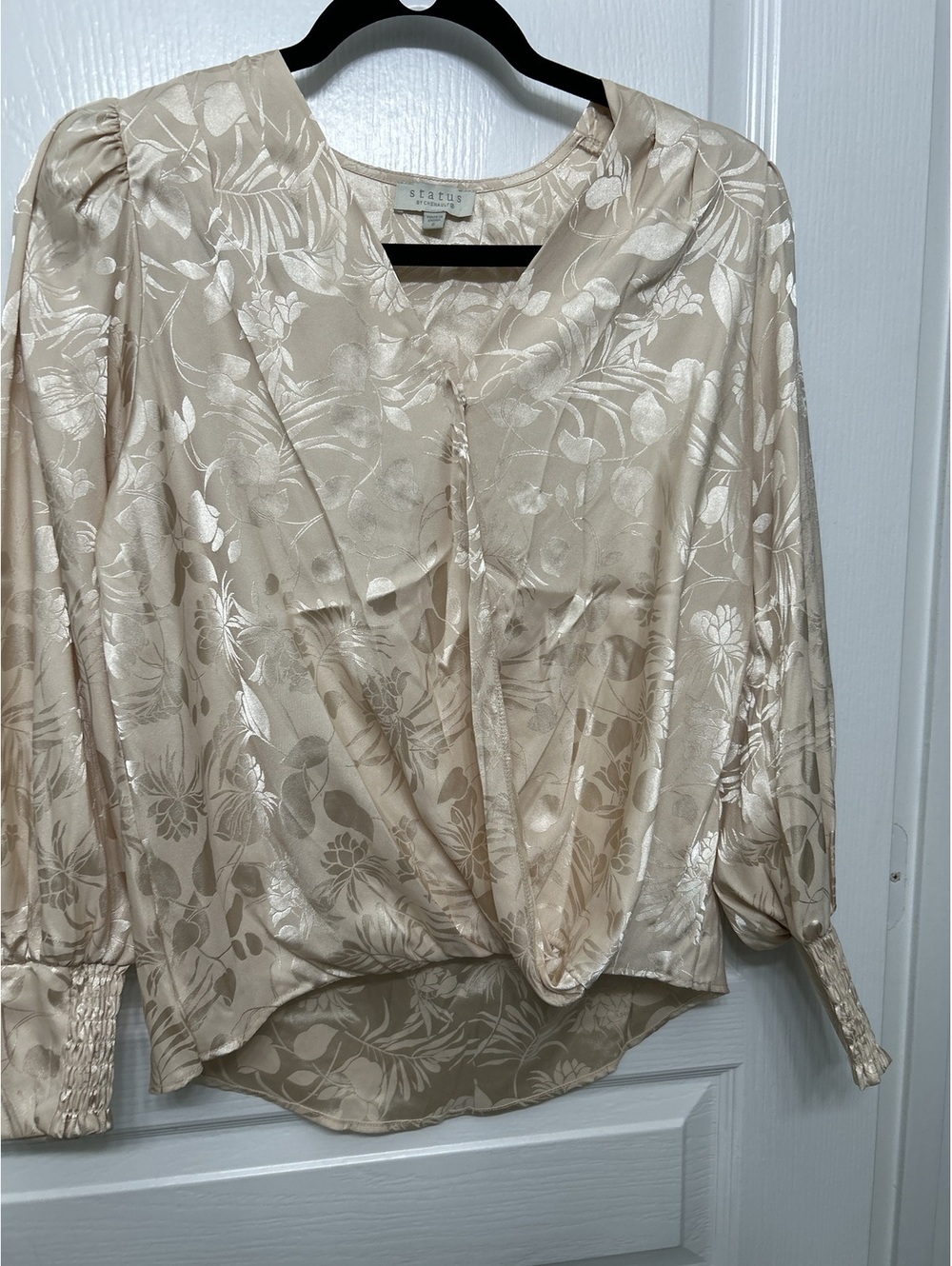 Status by Chenault Beige Floral Satin Blouse Size S